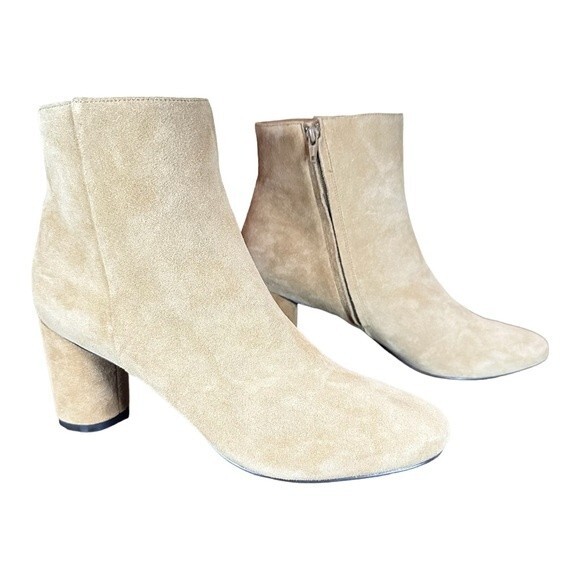 Banana Republic Suede Ankle Boots 9.5 Tan Beige Block Heel Round Toe Zip Bootie - Picture 1 of 11